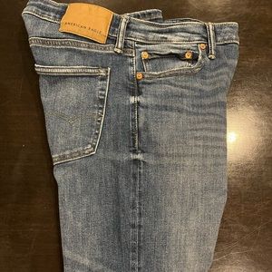 American Eagle Jeans, Mens 30 x 34, Slim Straight.